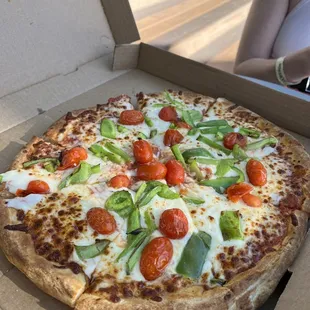 16 inch veggie pizza