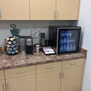 Mobility Plus offered me water, coffee, tea, or hot cocoa when I entered!  I love these folks!