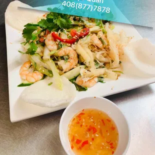 Gỏi Chân gà rút xương+ tôm