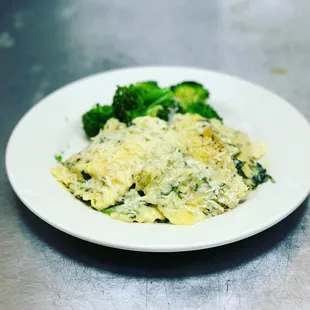 Creamy Spinach Artichoke Ravioli