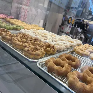 Box of 12 Mochi Donuts