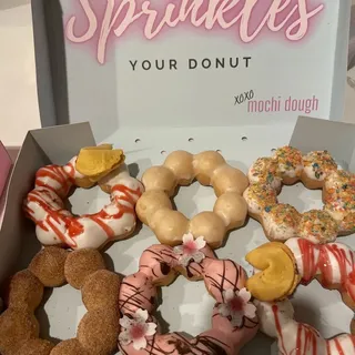Box of 6- Mixed Donuts