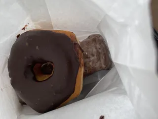 Carlson's Donuts