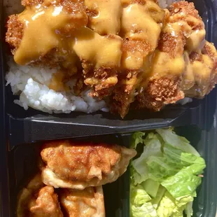 Spicy mayo crispy chicken bento box