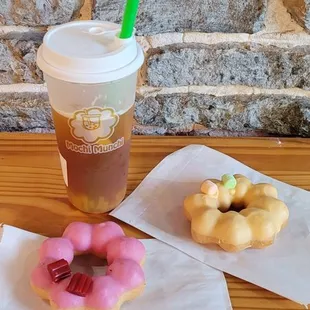Strawberry and orange mochi donuts, mango and lime fruit tea