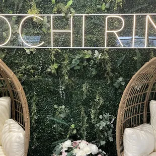 Cute plant wall installation! Decor is really cute