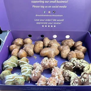 3 cinnamon butter, 1 panda cheesecake, 1 guava coconut (didn't taste like guava nor coconut), chocolate and potato chips on top (yuk).