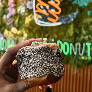 cookies &amp; crème milk donut