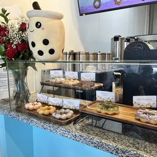 Beautiful display of their current flavors!