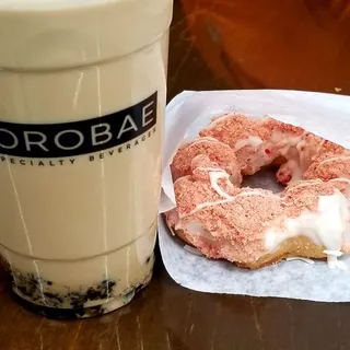 Strawberry Crunch Mochi Donut