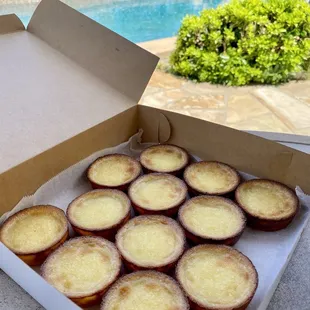 Dozen of the best tasting Mochi Tarts.