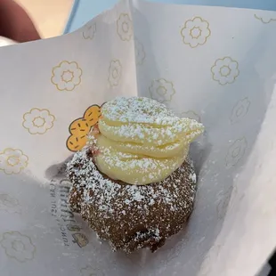 Raspberry cheesecake mochinut ball