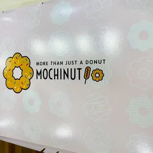 Top up $1 for an extra box to split up a dozen mochinuts for gifting