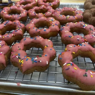 dough desserts, food, donuts