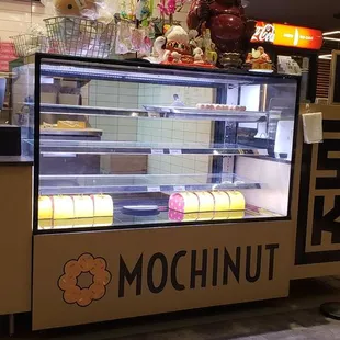 We came 8pm. Only mochi donut left was black sesame.