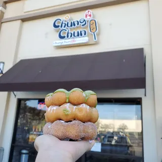 Spicy Rice Cake with Chungchun Original Hotdog Topping