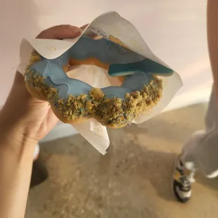 Weekly flavor: Beach Breeze. For one doughnut: $3.50. They didn&apos;t have a price for their Bubble Teas.