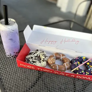Ube drink and set of 3 donuts