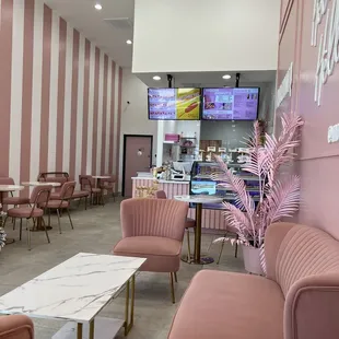 Dining area &amp; order area