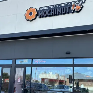 Mochinut store front outside view