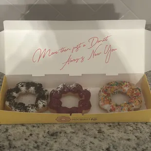 Cookies &amp; creme, triple berry, fruity pebbles