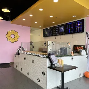 Clean interior store