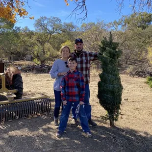 The hunt is over. A beautiful noble pine was selected.