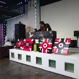 MOD Gallery DJ &amp; Art