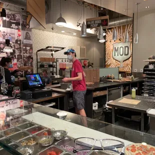 sushi and sashimi, interior