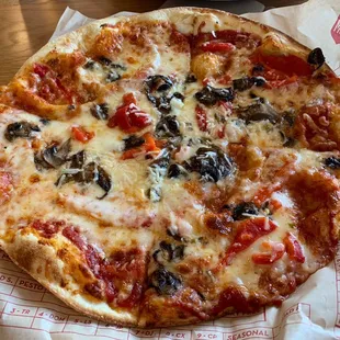 My custom Veggie pizza.