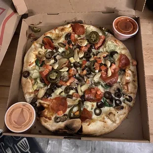 Build Your Own Mod Pizza - I like everything! Lol With hot sauce and sira ranch sauce!