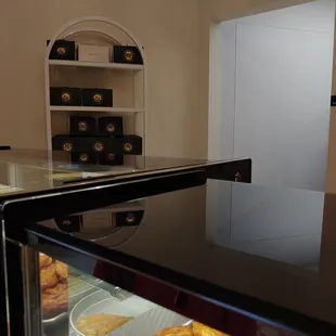 sushi and sashimi, interior