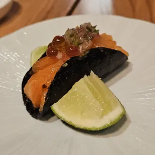 Salmon nori taco