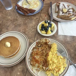 Delicious food, coffee, and great service!  I look forward to this every Sunday!!