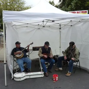 Free Band on Saturdays