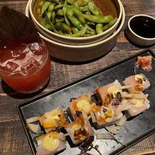 Hamachi Uramaki Roll