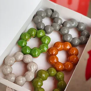 Black sesame x2 // pandan // spice // cookies n cream // matcha