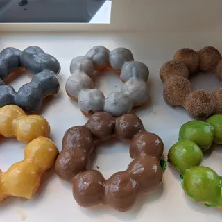 Cookies & Creme Mochi Donut