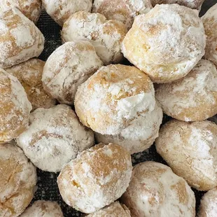 Cream Puff (two dozen)!