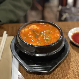 Kimchi soft tofu stew