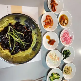 Noodle with black bean sauce and bonchon