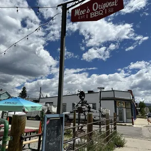 Moe's BBQ