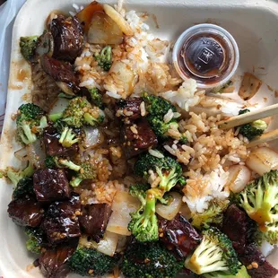 Beef and broccoli - regular size. Wow, so delicious!