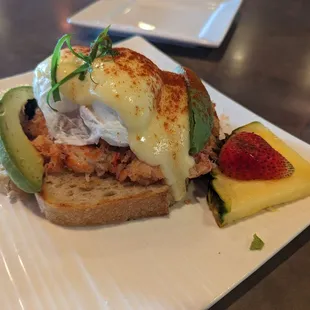Crab Benedict