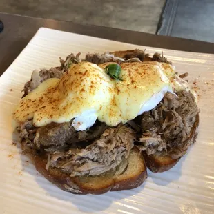 Pulled Pork Benedict