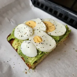 Avocado toast add egg + $2