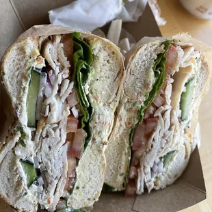 Turkey &amp; Cheese Sandwich w Veggie Cream Cheese