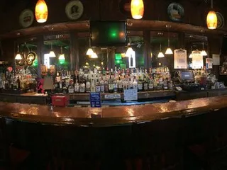 Eight Eighteen Neighborhood Bar