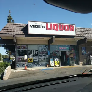 Moe's Liquor