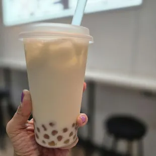 Four seasons (basically a high mountain oolong) milk tea with boba